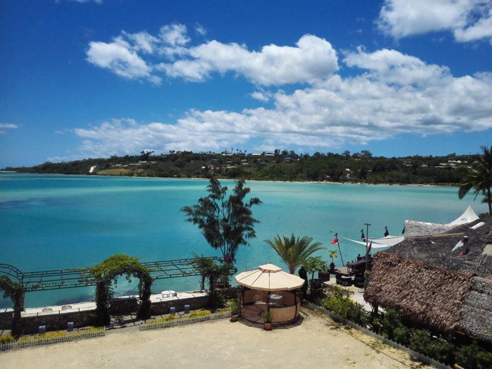 Crystal Beach Hotel Port Vila Exterior photo
