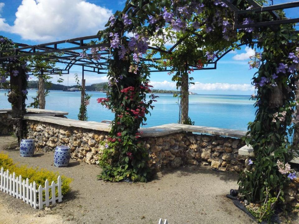 Crystal Beach Hotel Port Vila Exterior photo